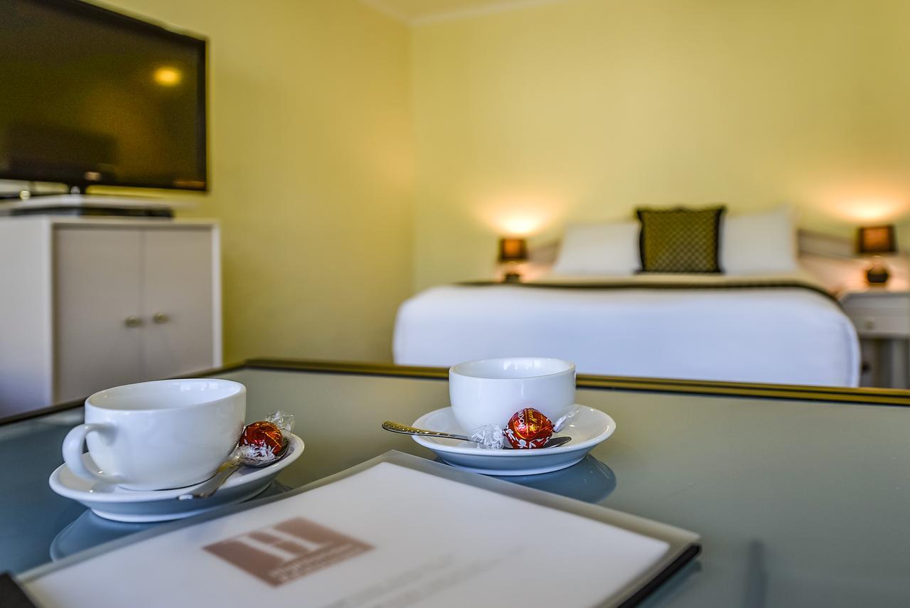 William Macintosh Motor Lodge Наракоорт Экстерьер фото