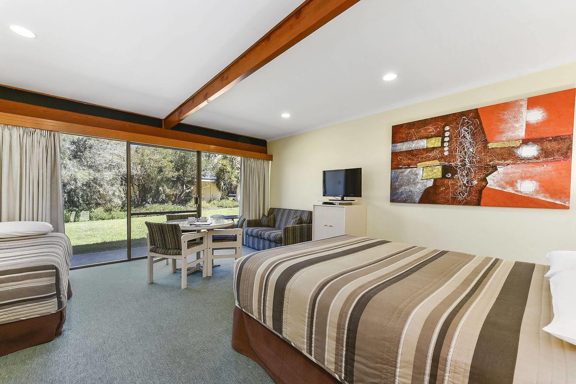 William Macintosh Motor Lodge Наракоорт Экстерьер фото